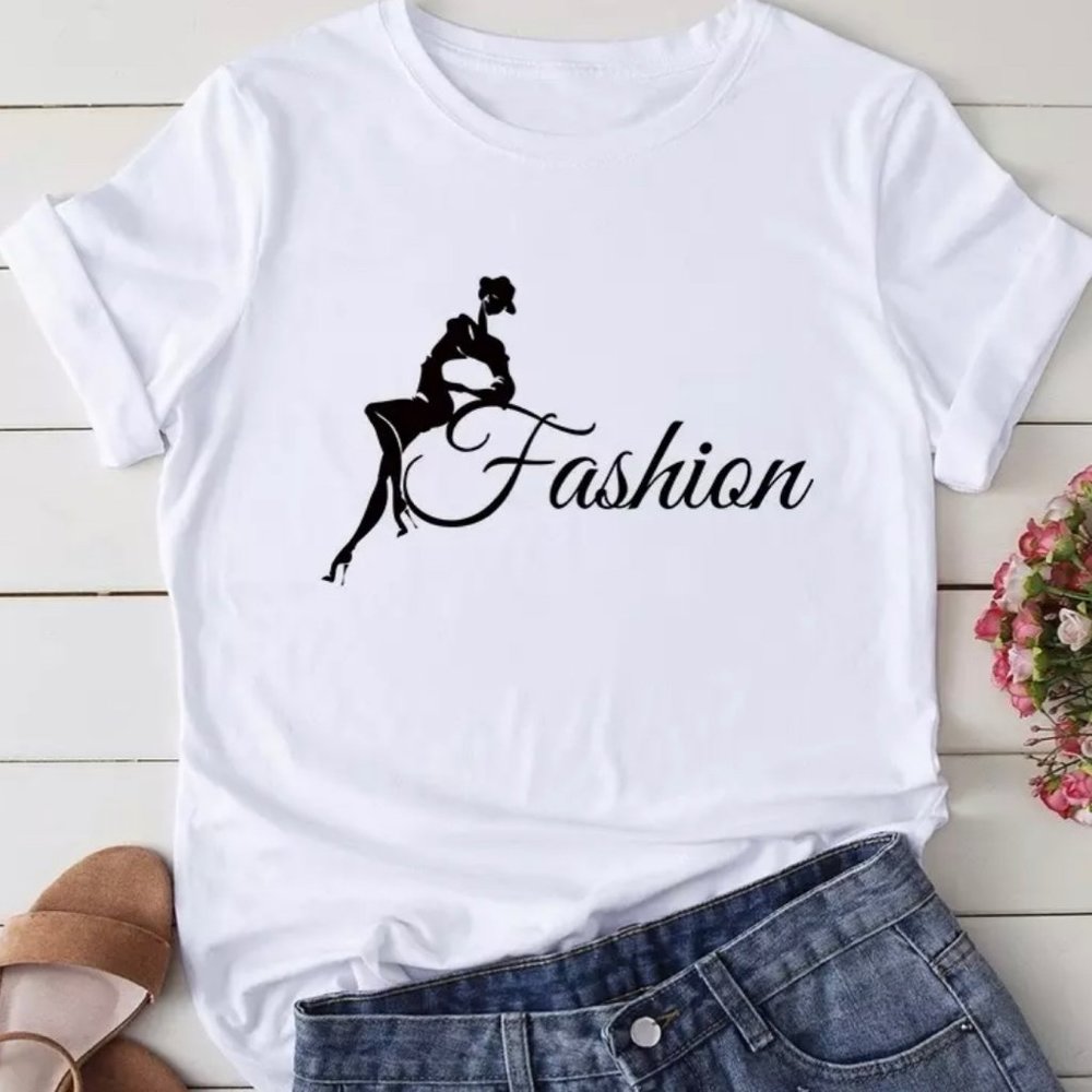 **NEW** Graphic T Shirt (Friday)